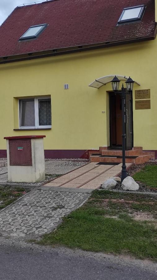 Apartmany Sarka Ujezd U Hradce Kralove Hradec Kralove Bagian luar foto